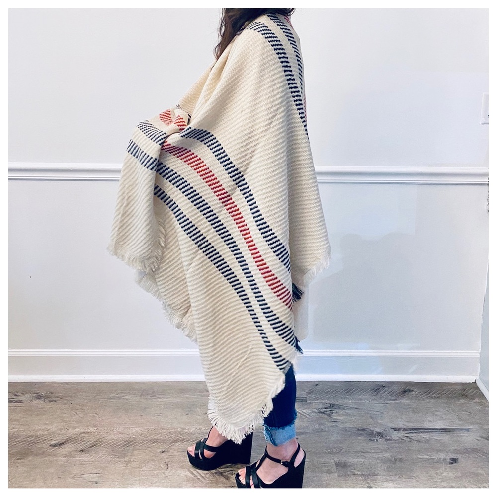 ✨RESTOCKED✨Gorgeous oversized Cashmere scarf/shawl - Picture 5 of 9